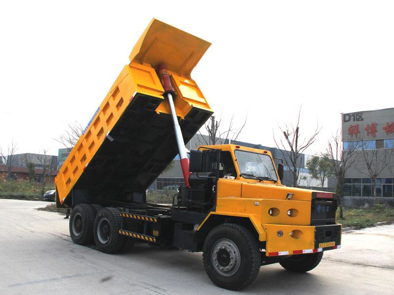 20噸礦用運(yùn)輸車(chē)